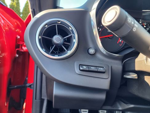 Used 2018 Chevrolet Camaro ZL1 image 24