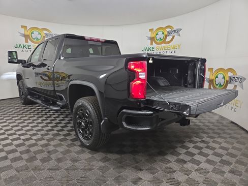 Certified 2022 Chevrolet Silverado 2500 LTZ w/ LTZ Plus Package image 32