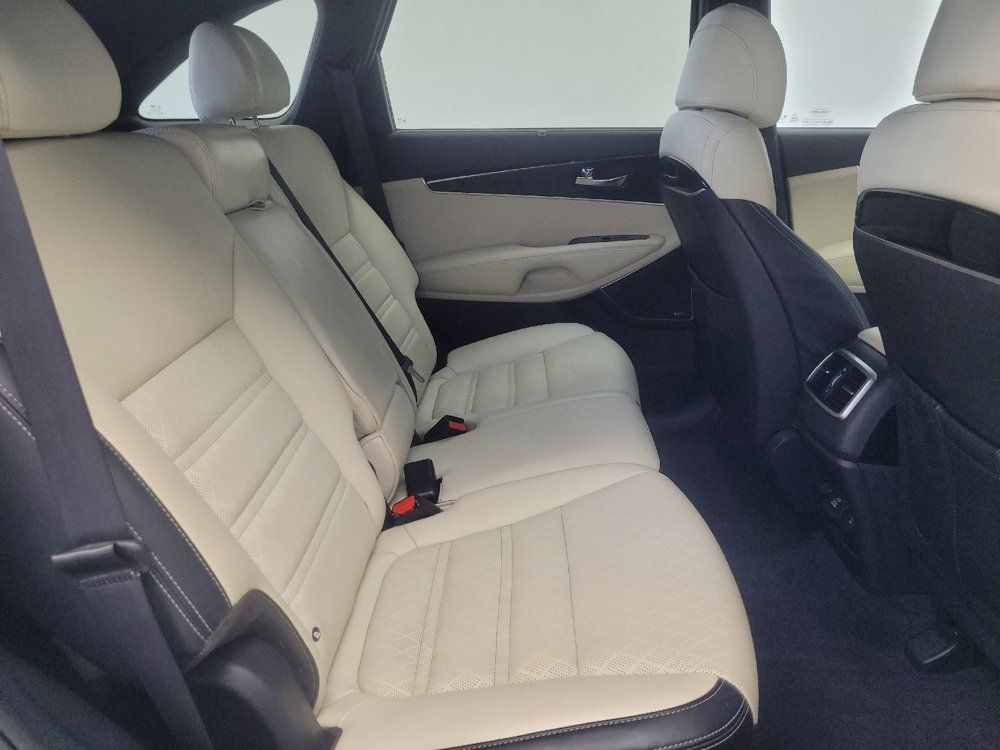 Used 2017 Kia Sorento SX AWD/4WD image 19
