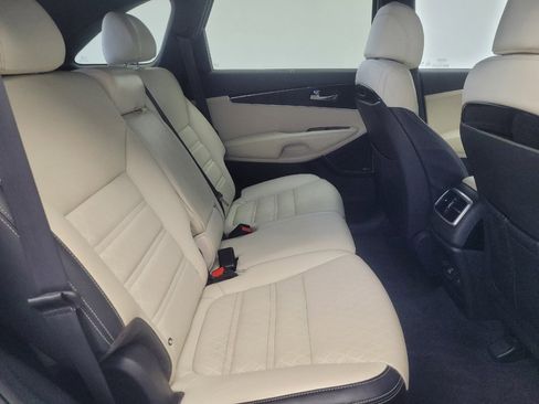 Used 2017 Kia Sorento SX AWD/4WD image 19