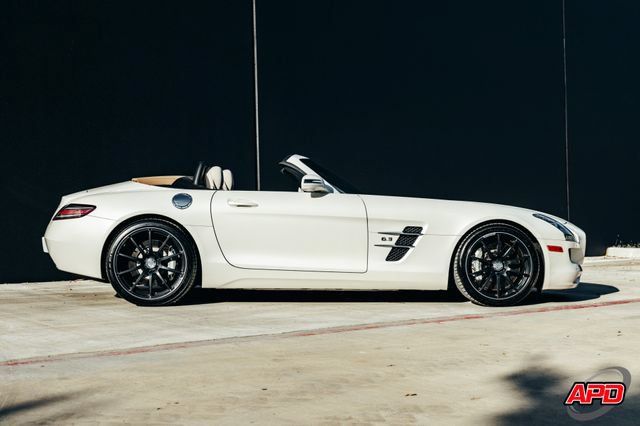 Used 2012 Mercedes-Benz SLS AMG Roadster image 46
