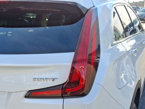 Used 2020 Cadillac XT4 Premium Luxury w/ Cold Weather Package image 11