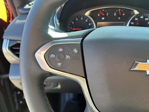 Used 2023 Chevrolet Traverse LT image 30