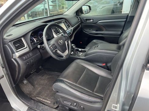 Used 2019 Toyota Highlander Limited AWD/4WD image 11