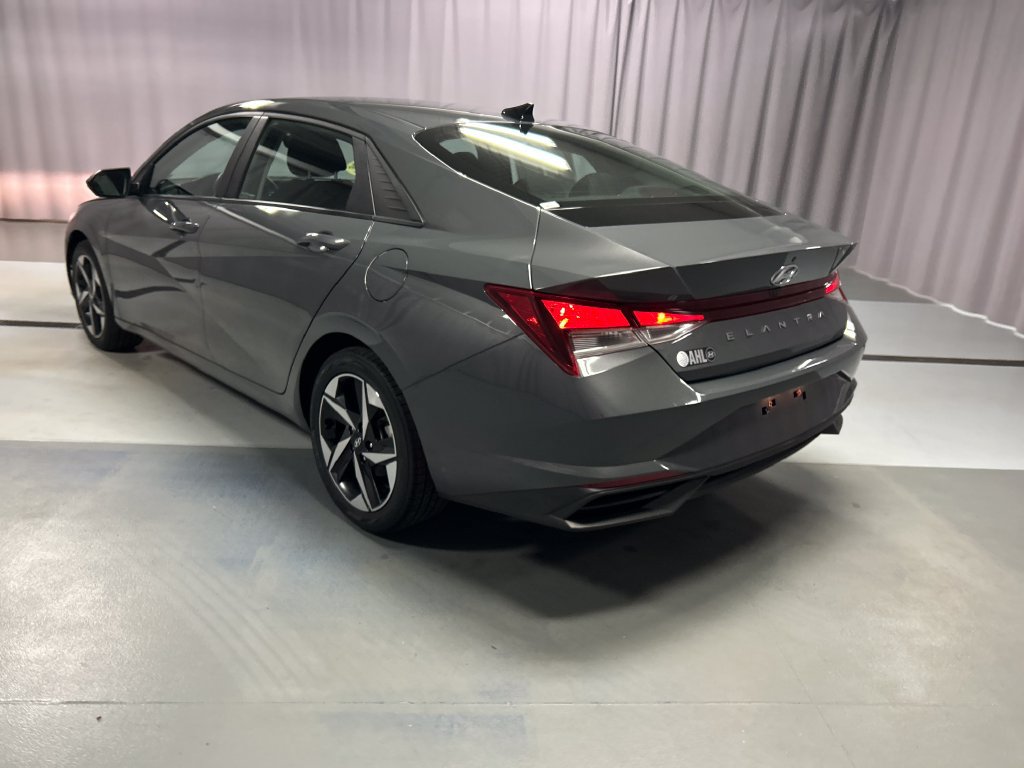 Used 2023 Hyundai Elantra SEL w/ Convenience Package FWD image 5