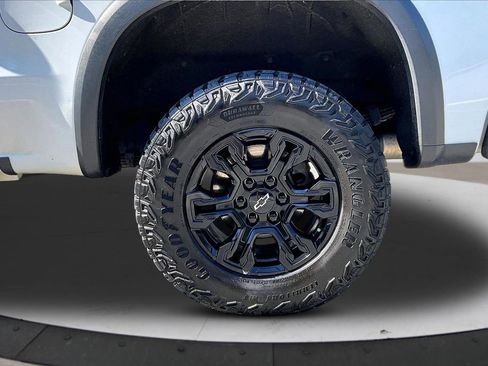 Used 2022 Chevrolet Silverado 1500 ZR2 w/ Technology Package AWD/4WD image 34