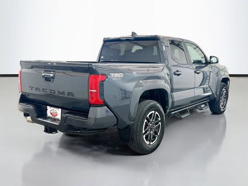 Used 2024 Toyota Tacoma TRD Sport AWD/4WD image 4