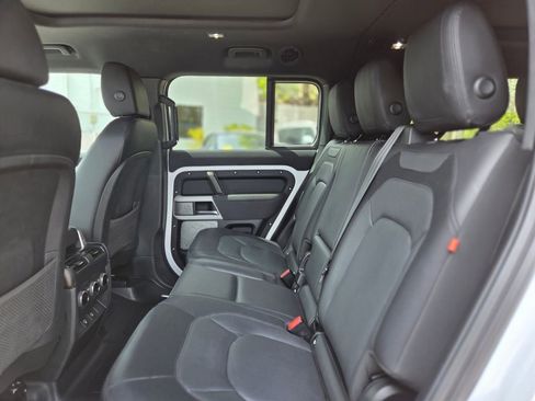 Used 2023 Land Rover Defender 130 X-Dynamic SE AWD/4WD image 22
