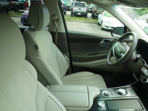 Used 2023 Genesis GV80 2.5T w/ Prestige Package AWD/4WD image 4
