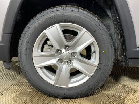 Used 2022 Jeep Compass Latitude w/ Convenience Group image 30