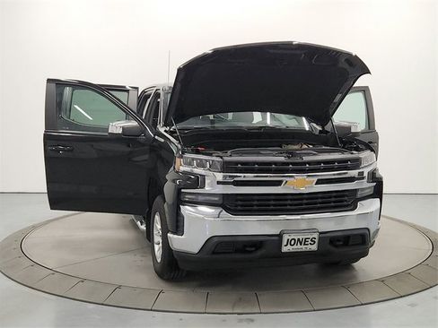 Used 2022 Chevrolet Silverado 1500 LT image 10