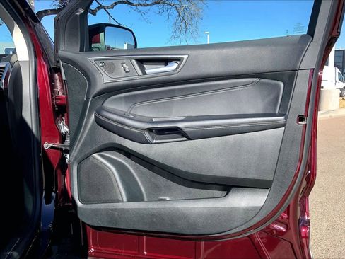 Certified 2022 Ford Edge Titanium image 22