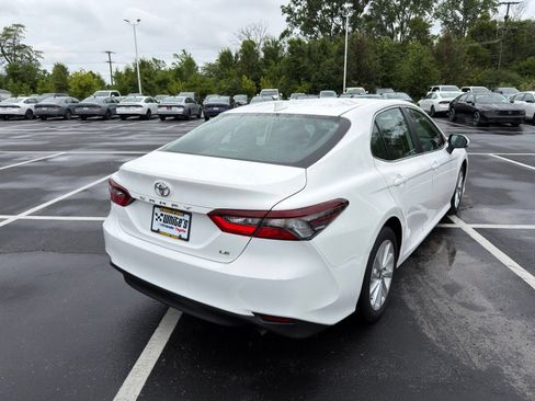 Used 2021 Toyota Camry LE FWD image 6