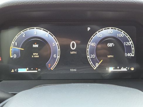 New 2025 Jeep Grand Cherokee 4WD image 11