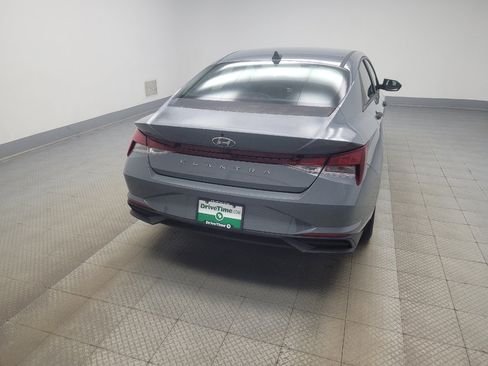 Used 2021 Hyundai Elantra SEL FWD image 7