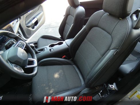 Used 2024 Ford Mustang Convertible RWD image 37