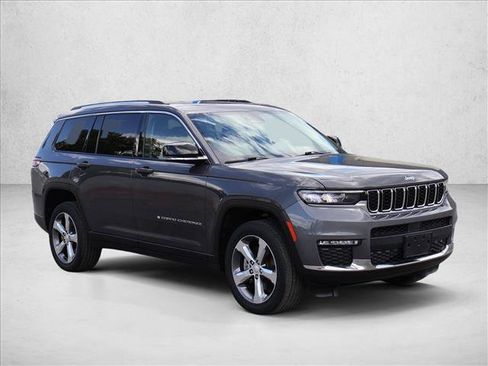 Used 2022 Jeep Grand Cherokee L Limited AWD/4WD image 3