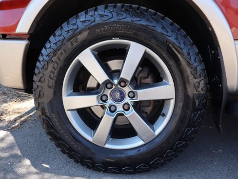 Used 2014 Ford F150 Lariat w/ Equipment Group 502A Luxury AWD/4WD image 41