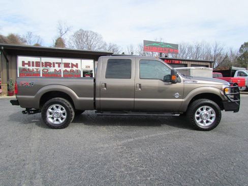 Used 2016 Ford F250 Lariat w/ FX4 Off-Road Package image 8