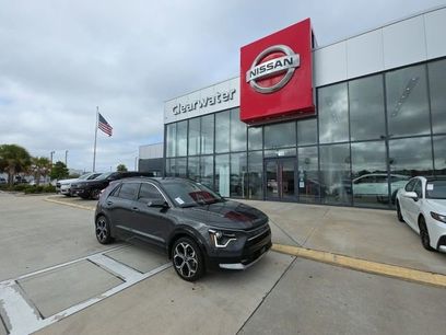 Used 2023 Kia Niro EX Touring