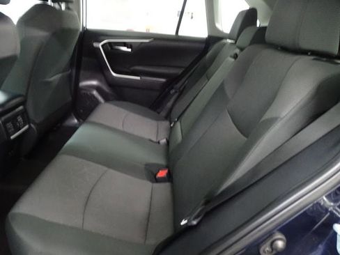 Used 2024 Toyota RAV4 XLE AWD/4WD image 4