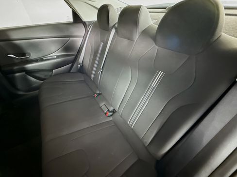 Used 2023 Hyundai Elantra SEL image 28