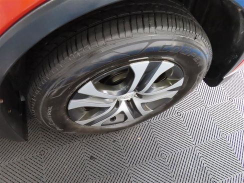 Used 2016 Toyota RAV4 LE image 9