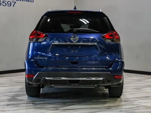 Used 2017 Nissan Rogue SL w/ SL Premium Package FWD image 12