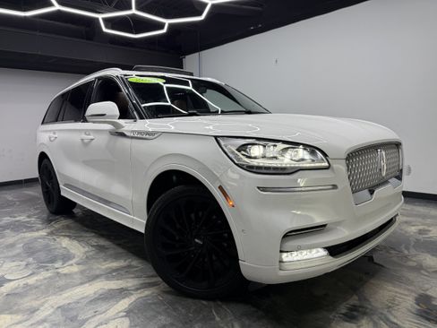 Used 2022 Lincoln Aviator Reserve w/ Equipment Group 201A image 6