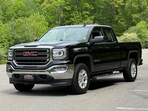 Used 2018 GMC Sierra 1500 SLE w/ SLE Value Package AWD/4WD image 8