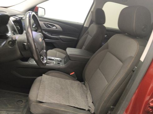 Used 2020 Chevrolet Traverse LT FWD image 17