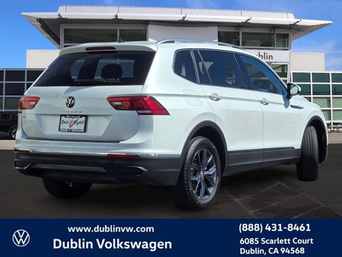 Certified 2023 Volkswagen Tiguan SE FWD image 4