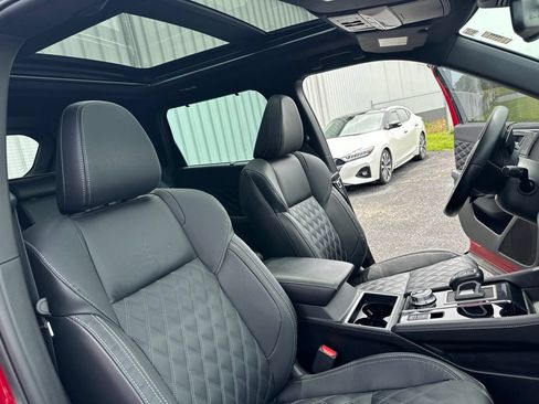 Used 2023 Mitsubishi Outlander SEL Black Edition AWD/4WD image 8