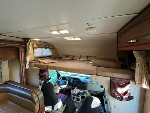 Used 2014 Ford E-350 and Econoline 350 Super Duty Wagon w/ Motorhome Prep Package image 13