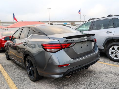 Used 2023 Nissan Sentra SR w/ Midnight Edition Package FWD image 9
