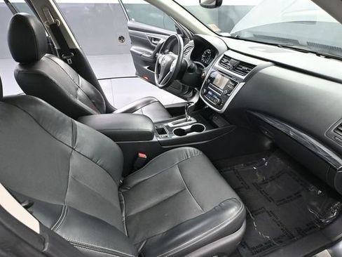 Used 2016 Nissan Altima 2.5 SL w/ Moonroof Package FWD image 46
