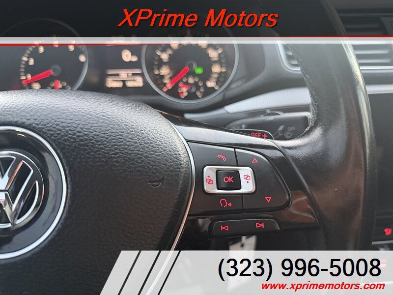 Used 2018 Volkswagen Passat 2.0T R-Line FWD image 19