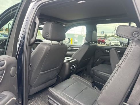 Used 2021 GMC Yukon Denali w/ Denali Premium Package AWD/4WD image 10