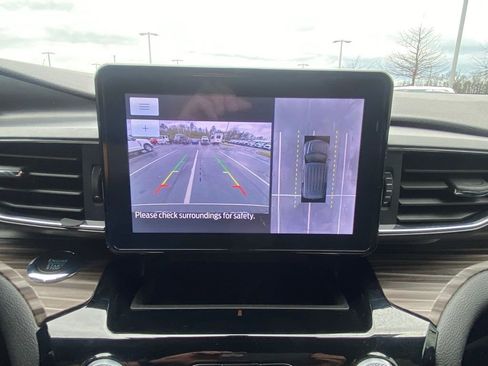 Certified 2022 Ford Explorer Limited w/ Equipment Group 301A image 16