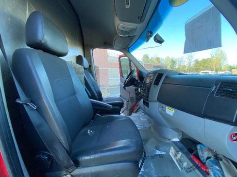 Used 2016 Mercedes-Benz Sprinter 3500 image 19