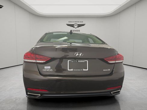 Used 2015 Hyundai Genesis 3.8 AWD/4WD image 4