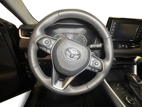 Used 2022 Toyota RAV4 XLE Premium AWD/4WD image 12