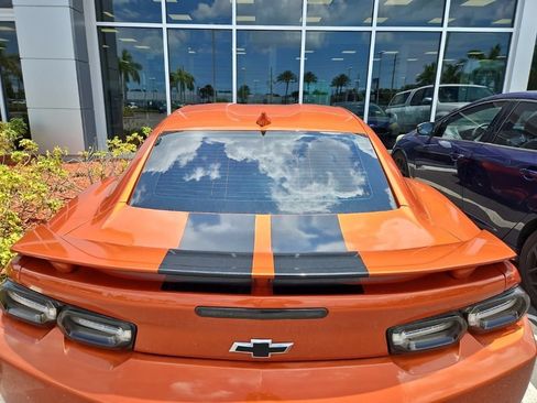 Used 2022 Chevrolet Camaro SS RWD image 9