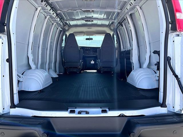 New 2026 Chevrolet Express 2500 w/ Driver Convenience Package RWD image 13