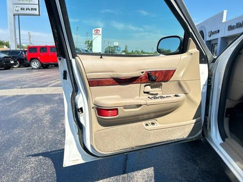 Used 2001 Mercury Grand Marquis GS RWD image 25