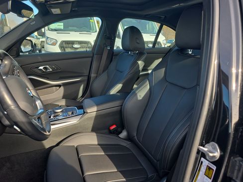 Used 2024 BMW 330i xDrive Sedan w/ Convenience Package image 29