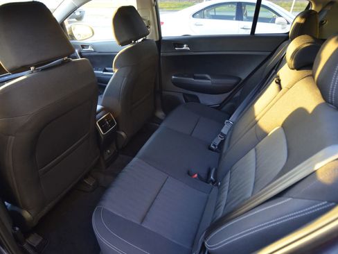 Used 2020 Kia Sportage LX image 22