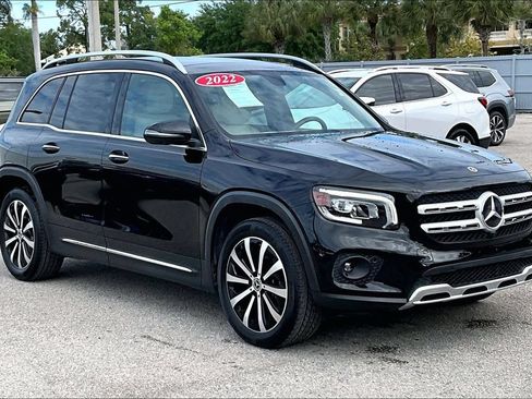 Used 2022 Mercedes-Benz GLB 250 image 2