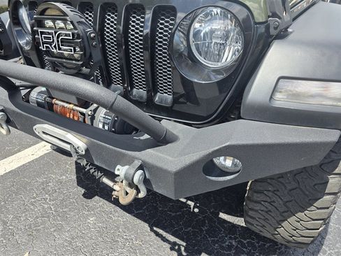 Used 2021 Jeep Wrangler Unlimited Sport AWD/4WD image 12