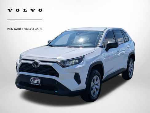 Used 2022 Toyota RAV4 LE image 8